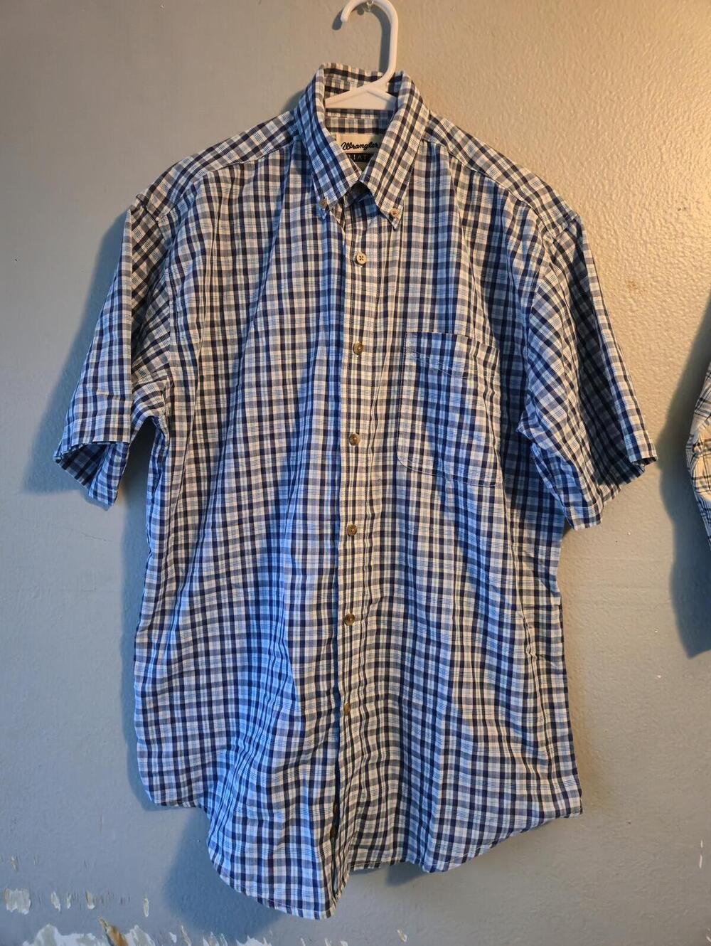Wrangler Riata Men's Blue and White Plaid Short Sleeve Button-Up Shirt Medium